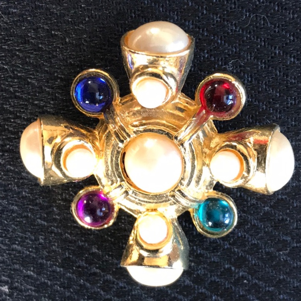 Vintage Statement Brooch Pearl look